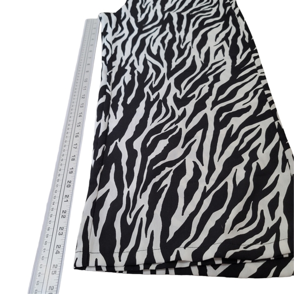 Shein zebra strip halter neck top with matching high waist flair leg pants USL/M - Picture 2 of 10
